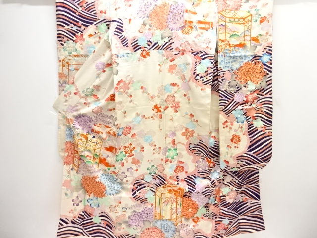 JAPANESE KIMONO / ANTIQUE FURISODE / SILK / EMBROIDERY / KIKU & BUCKET